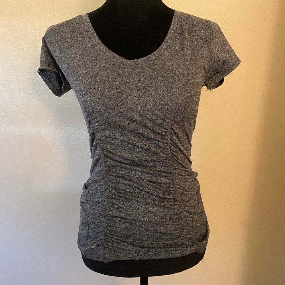 GREY WORK OUT TOP